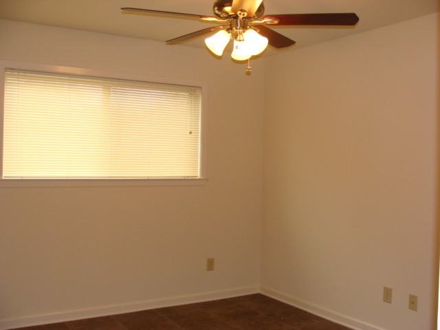 1200 Austin St #B - Photo 7 of 10