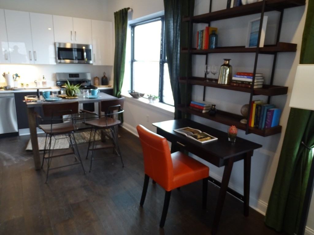 61 Washington St #1 - Photo 3 of 12