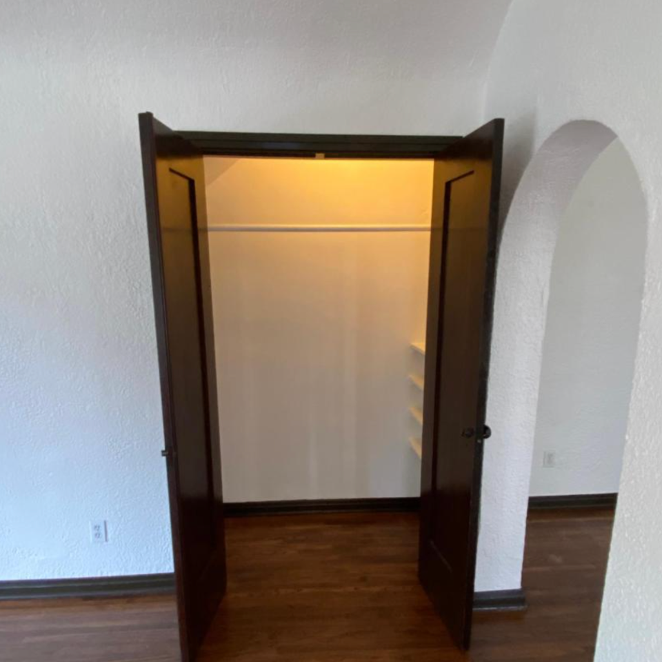 2570 N Beachwood Dr #2 - Photo 6 of 16