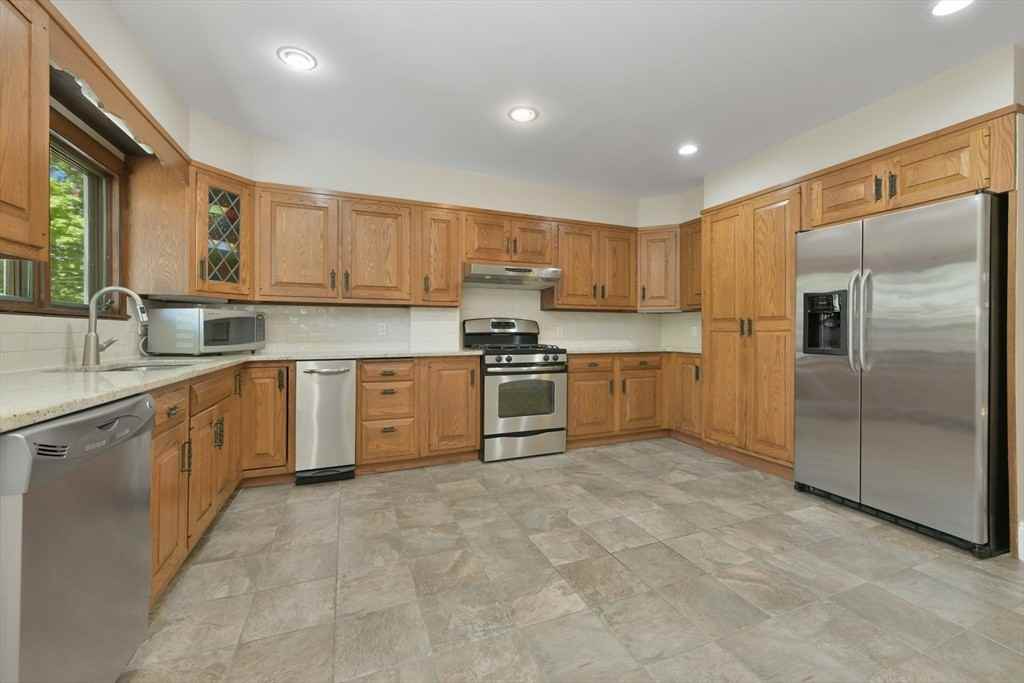 28 Meredith St #NA - Photo 2 of 17