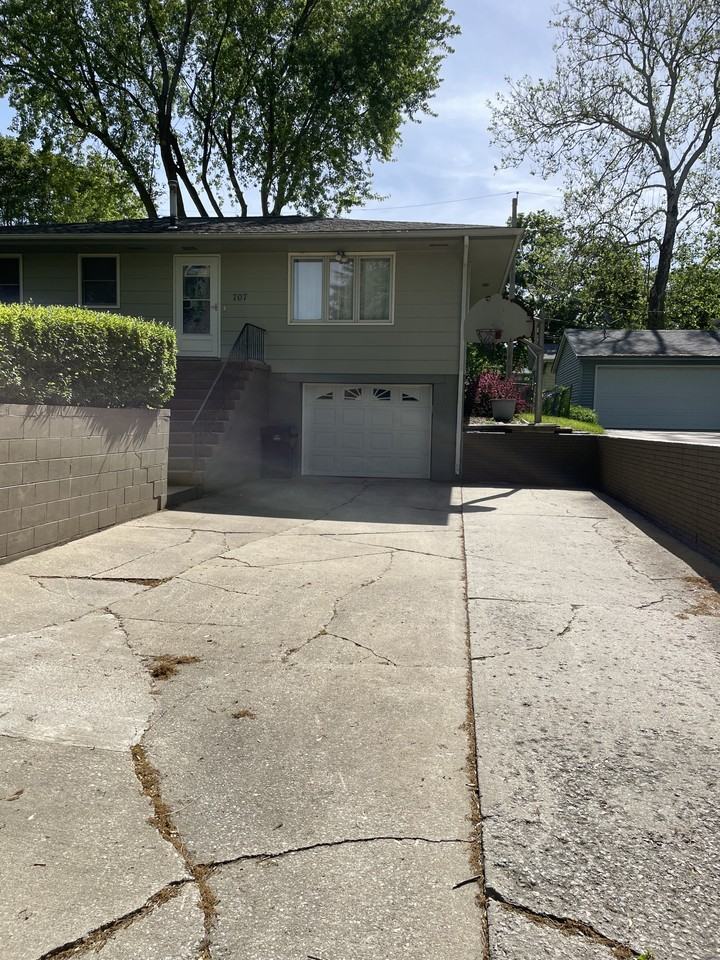 707 13th Ave #NA - Photo 2 of 42