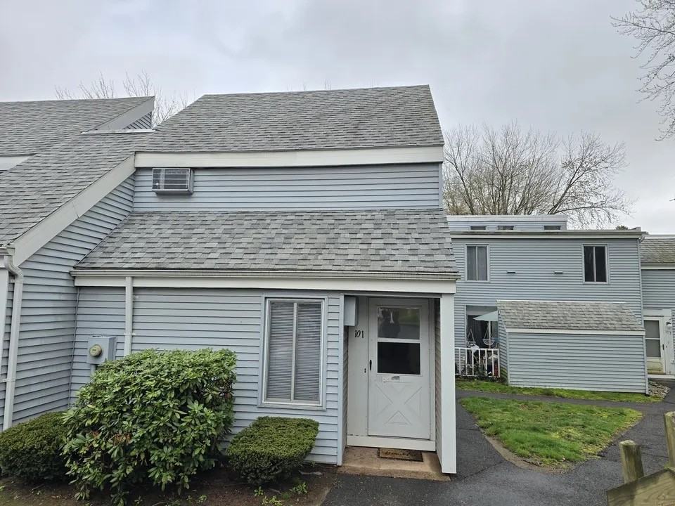 101 Cinnamon Spgs #101 - Photo 2 of 36