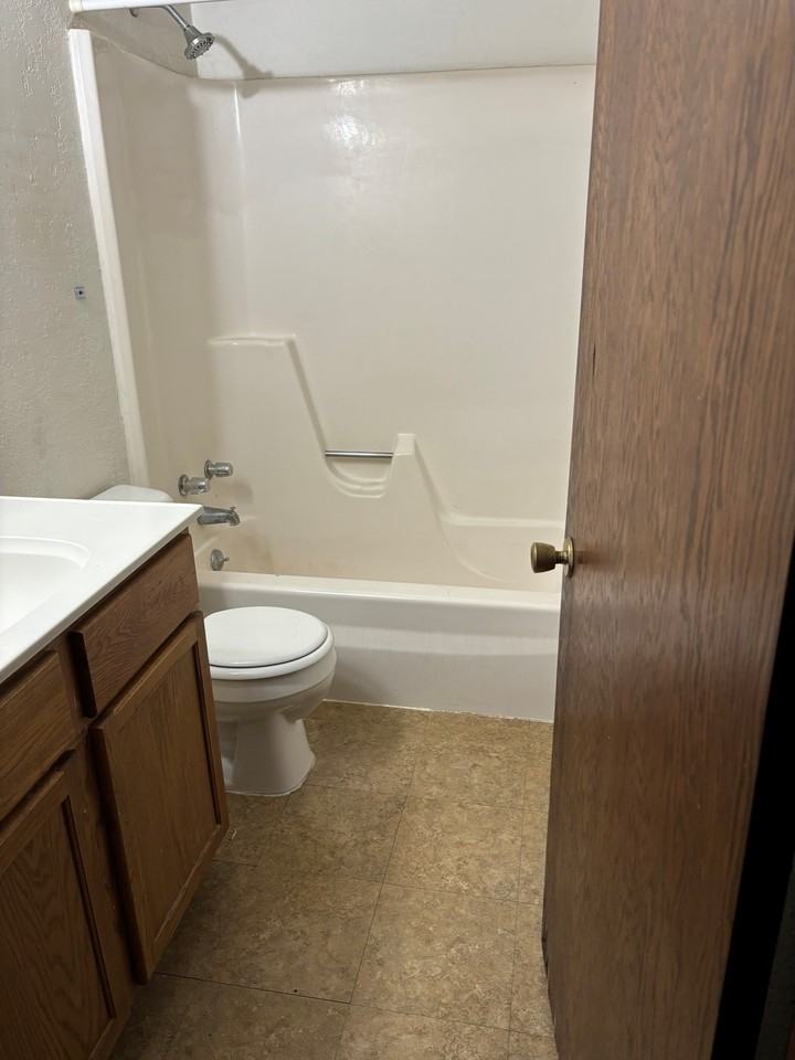 410 2nd St Nw #3 - Photo 6 of 6