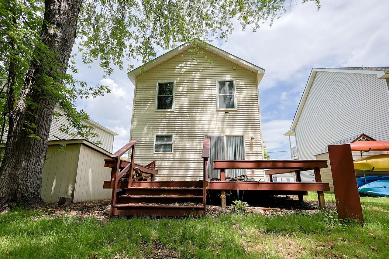 8872 Lagoon Dr #NA - Photo 2 of 17