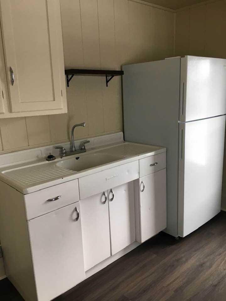 435 Tawas St - Photo 3 of 10