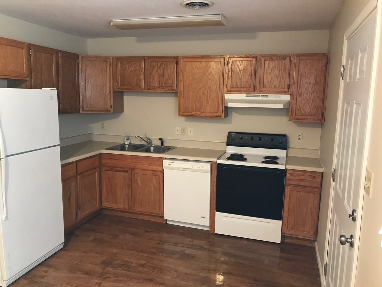 1616 Pearl Ave #NA - Photo 2 of 13