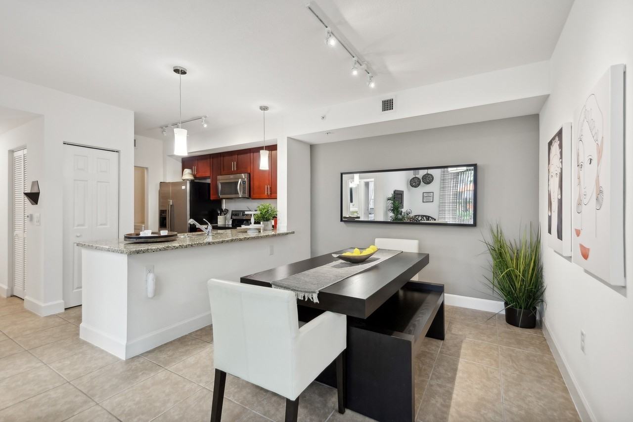 AMLI Toscana Place - Photo 4 of 40