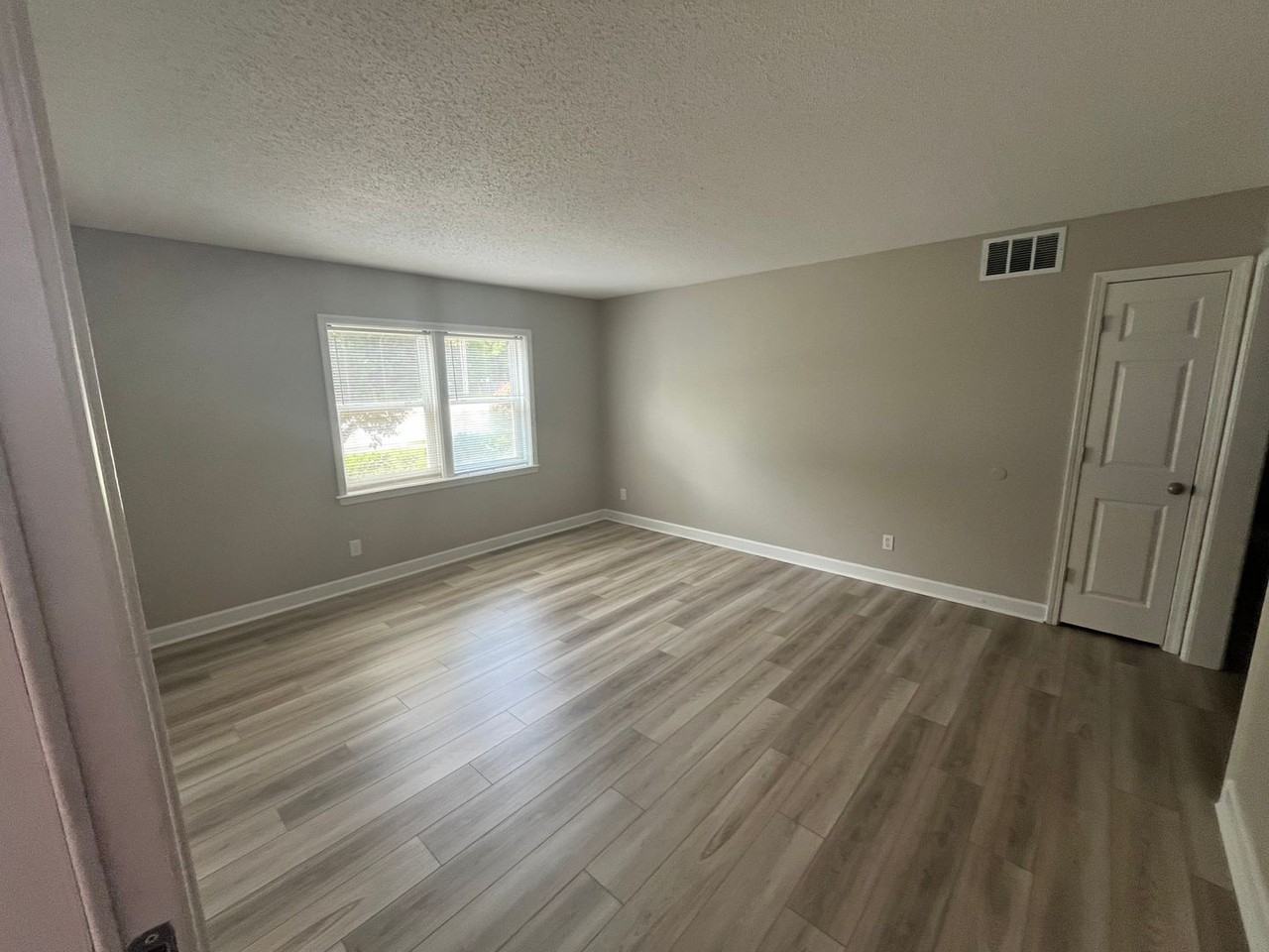 Andover Crossing - Photo 4 of 50