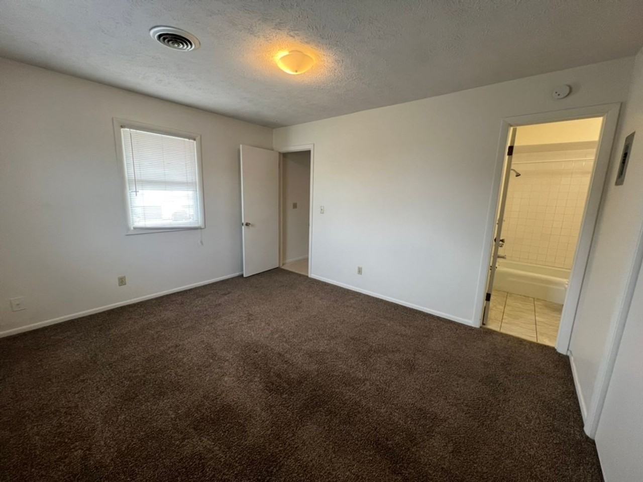 2107 Todd Dr - Photo 7 of 8