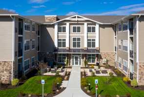 featured image of 282 N Walnut St