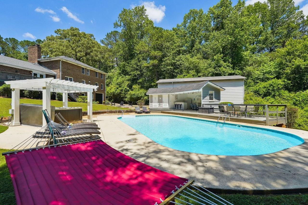 175 Highland Hills Road - Photo 3 of 50