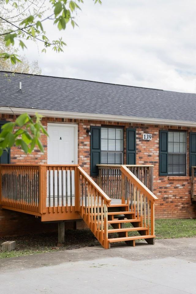 139 Darlene Dr #C - Photo 2 of 24