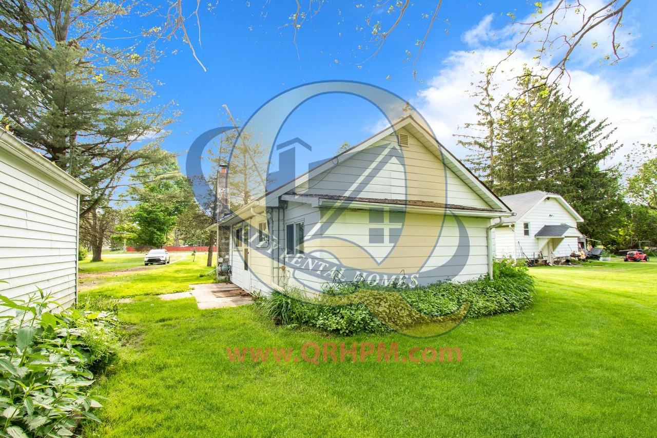 1065 S Dye Rd - Photo 2 of 12