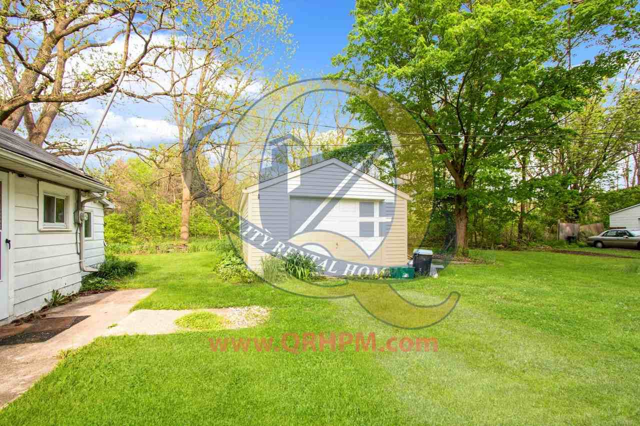 1065 S Dye Rd - Photo 3 of 12