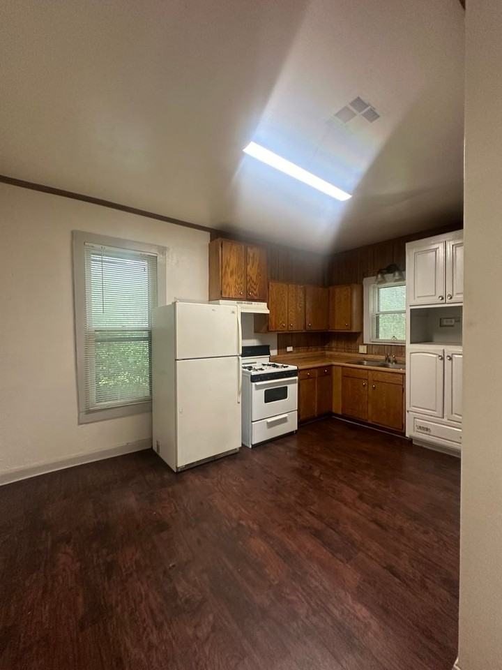 1107 Chestnut St - Photo 7 of 7