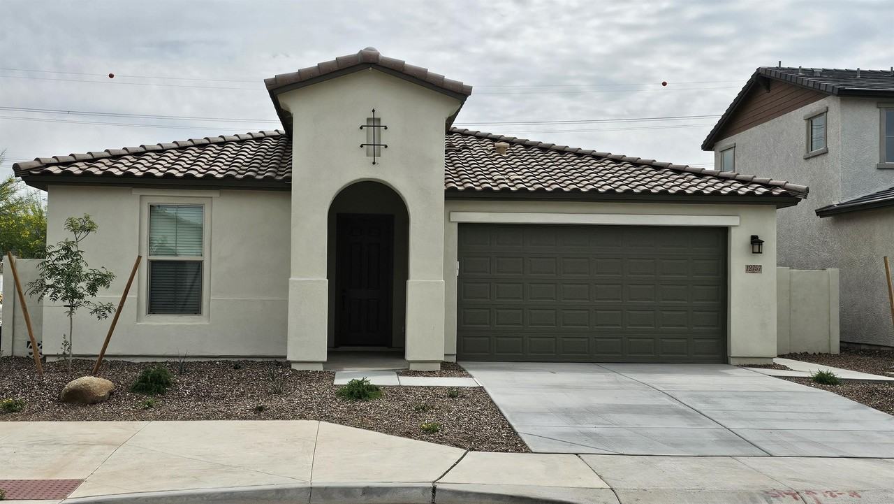 12757 W Parkway Ln #1