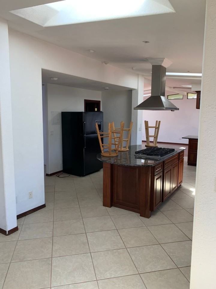1175 Vernon St - Photo 2 of 25