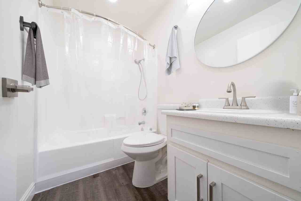 Sundance Apartments - Photo 5 of 14