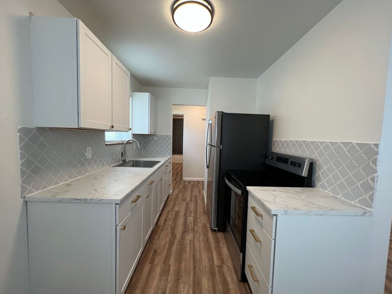 2421 Schilling St - Photo 2 of 6