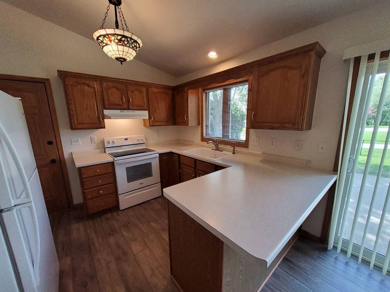 2801 Ruschfield Dr - Photo 4 of 26