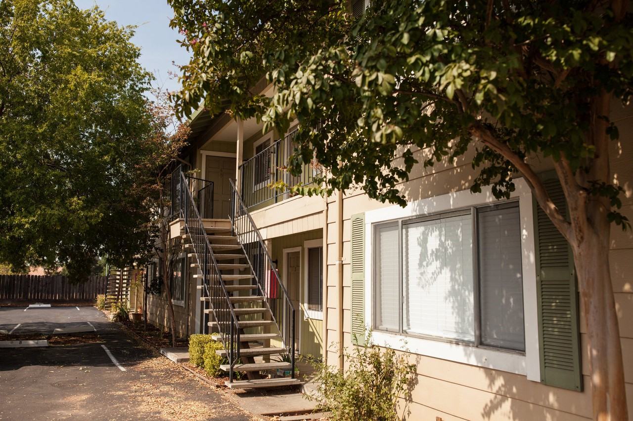 Crestline Apartments - Photo 2 of 30