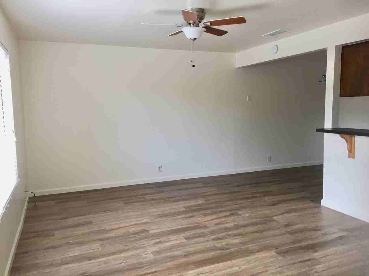 Crestline Apartments - Photo 4 of 30