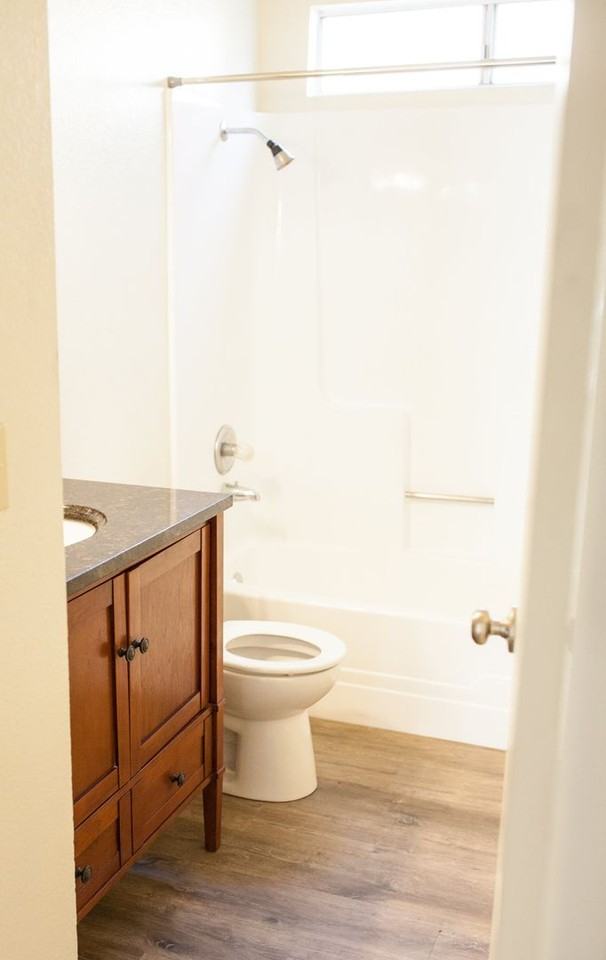 Crestline Apartments - Photo 7 of 30