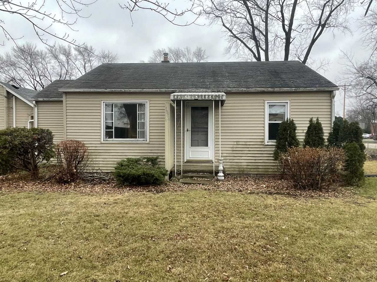 1804 Cranston Rd - Photo 2 of 2