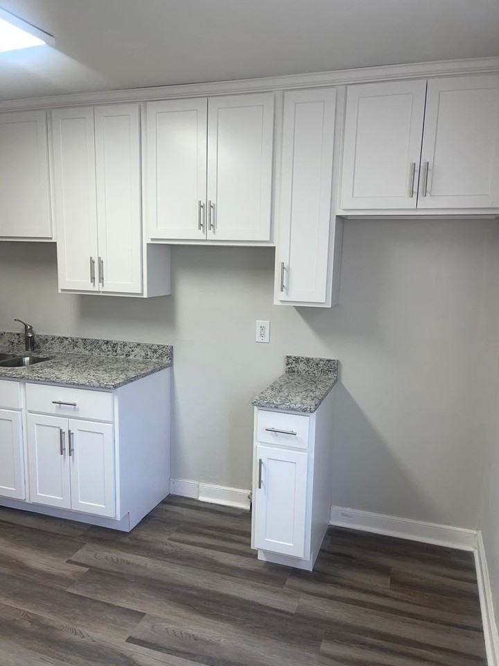 804-806 East Brookland Park Boulevard - Photo 2 of 17