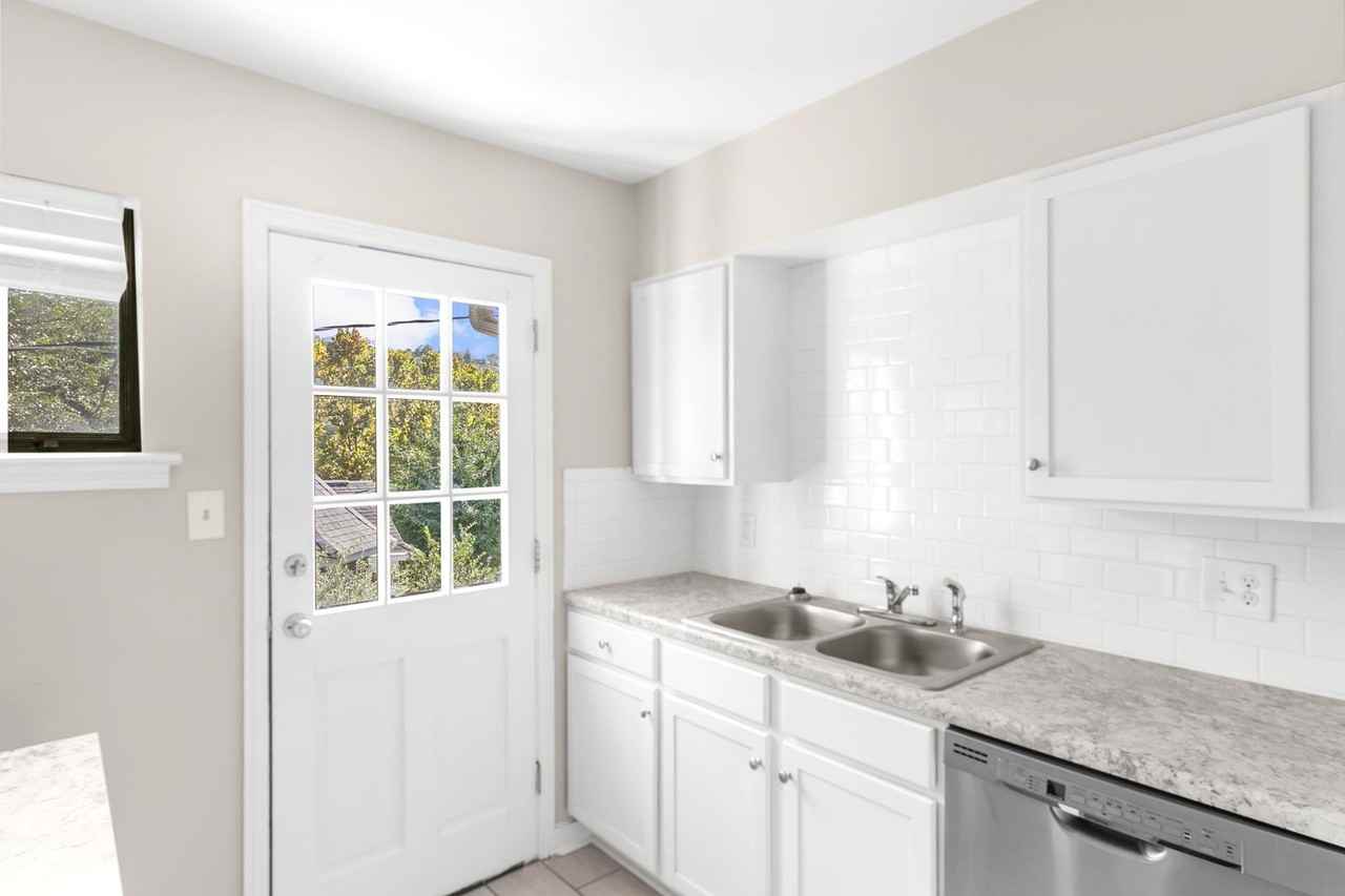 Ethel Apartments - Photo 6 of 17