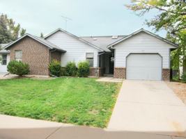 featured image of 904 Camelot Ct