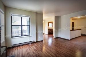 featured image of 904 Camelot Ct