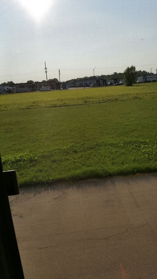 Welcome Home to this charming 2 bedroom, 1 bathroom apartment in Neenah, WI! - Photo 2 of 11