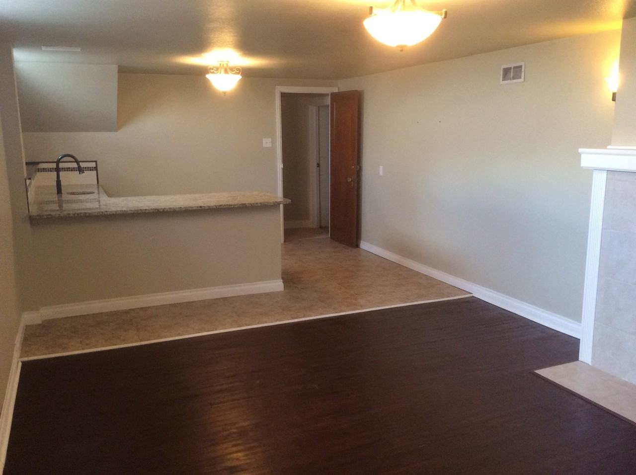 3133 Thomes Ave - Photo 7 of 10