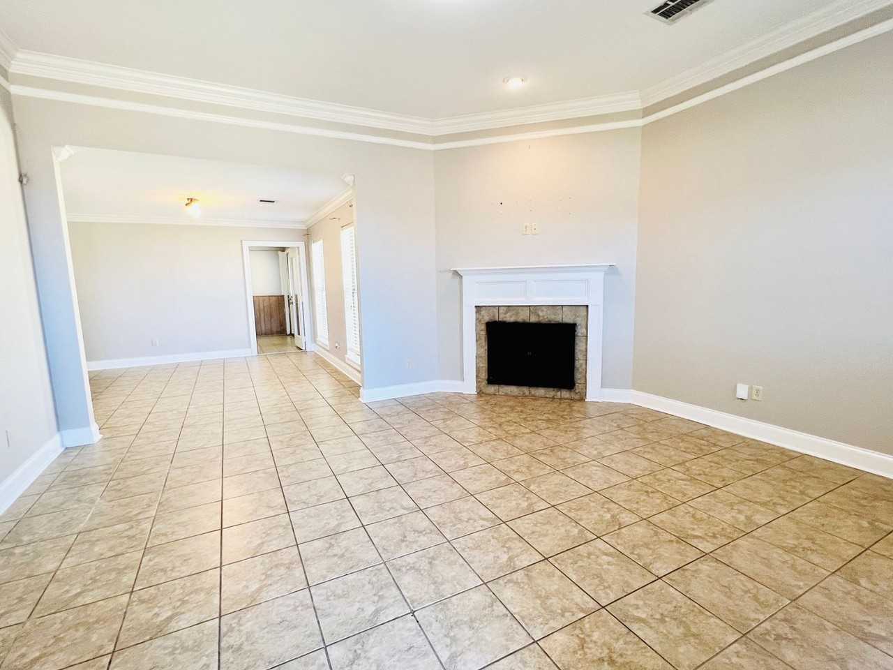204 King Arthurs Way - Photo 2 of 21