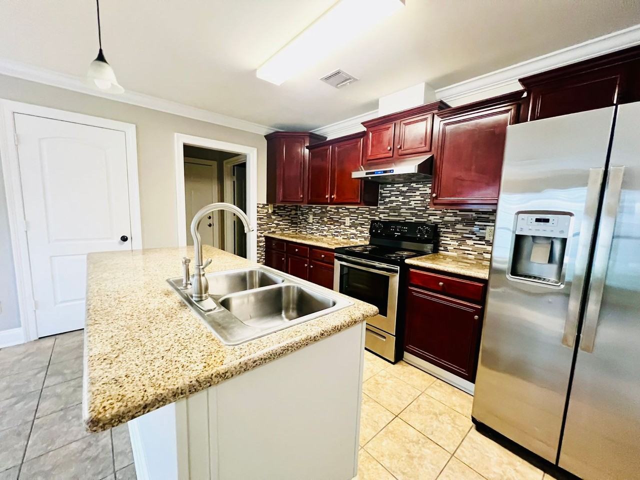 204 King Arthurs Way - Photo 6 of 21