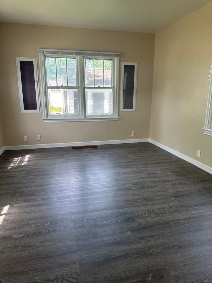 744 Wallgate Ave - Photo 6 of 10