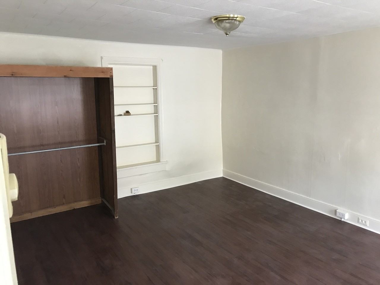 122 N Penn St - Photo 5 of 5