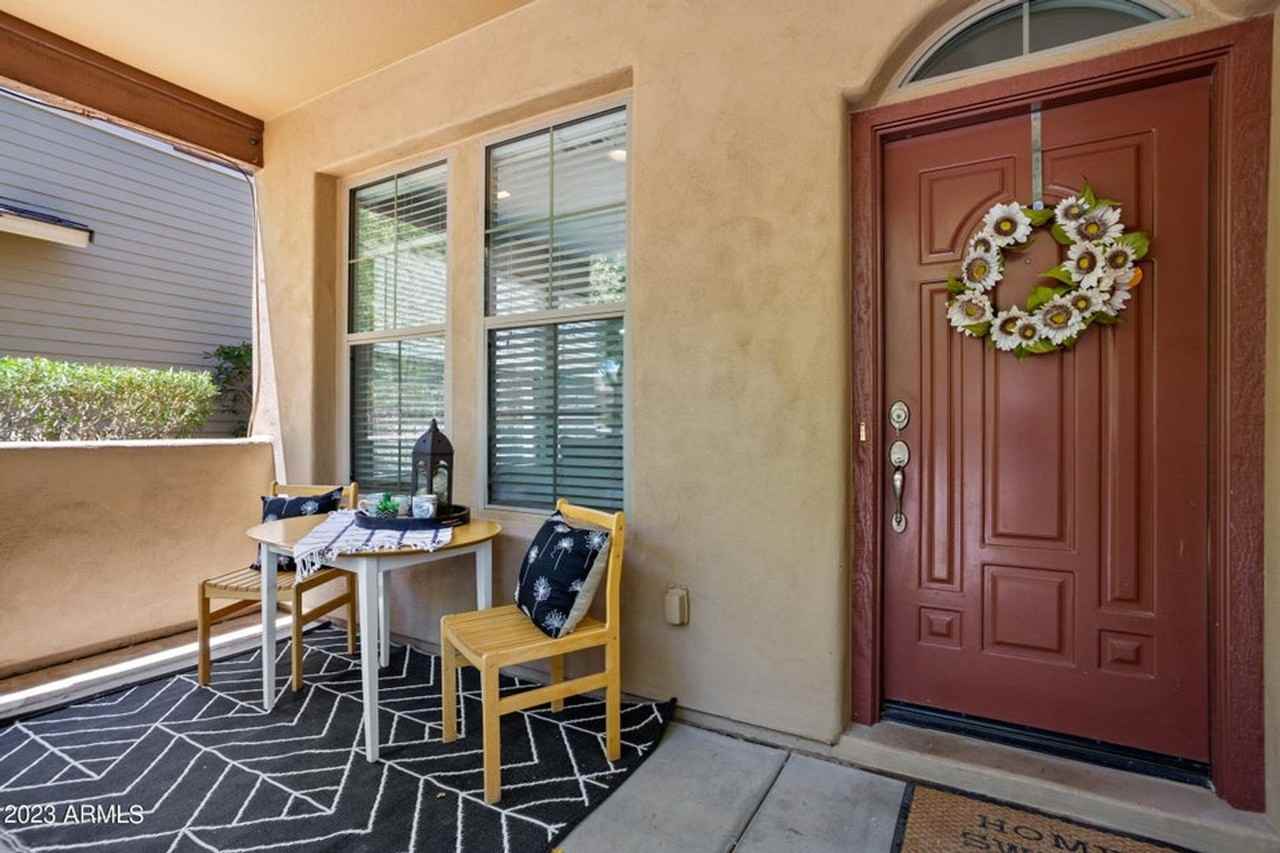 20982 W Edith Way - Photo 2 of 44