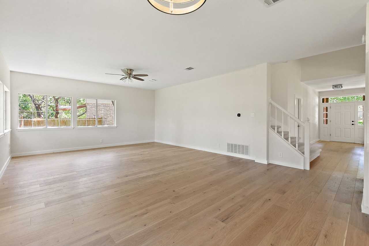 3811 Standfield Ct - Photo 5 of 21