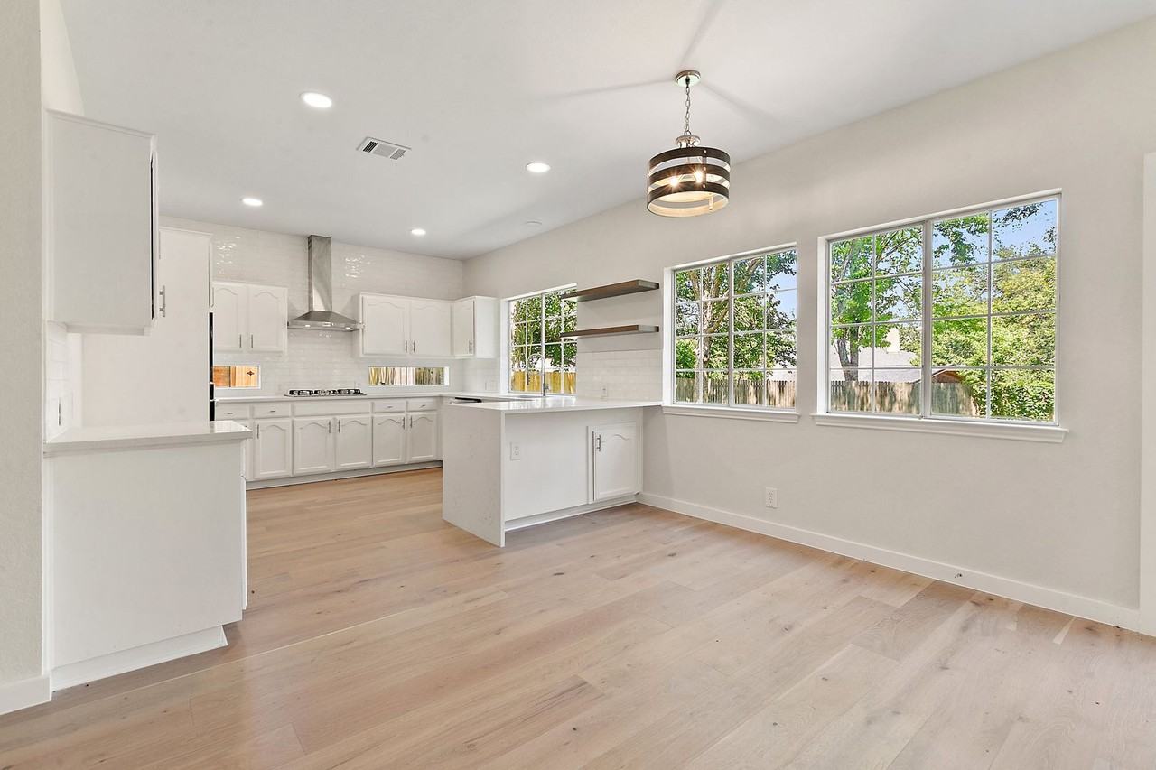 3811 Standfield Ct - Photo 6 of 21