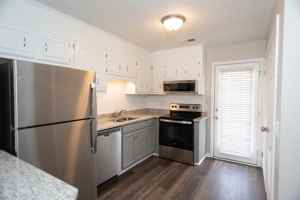 featured image of 140 Lanier Dr #23