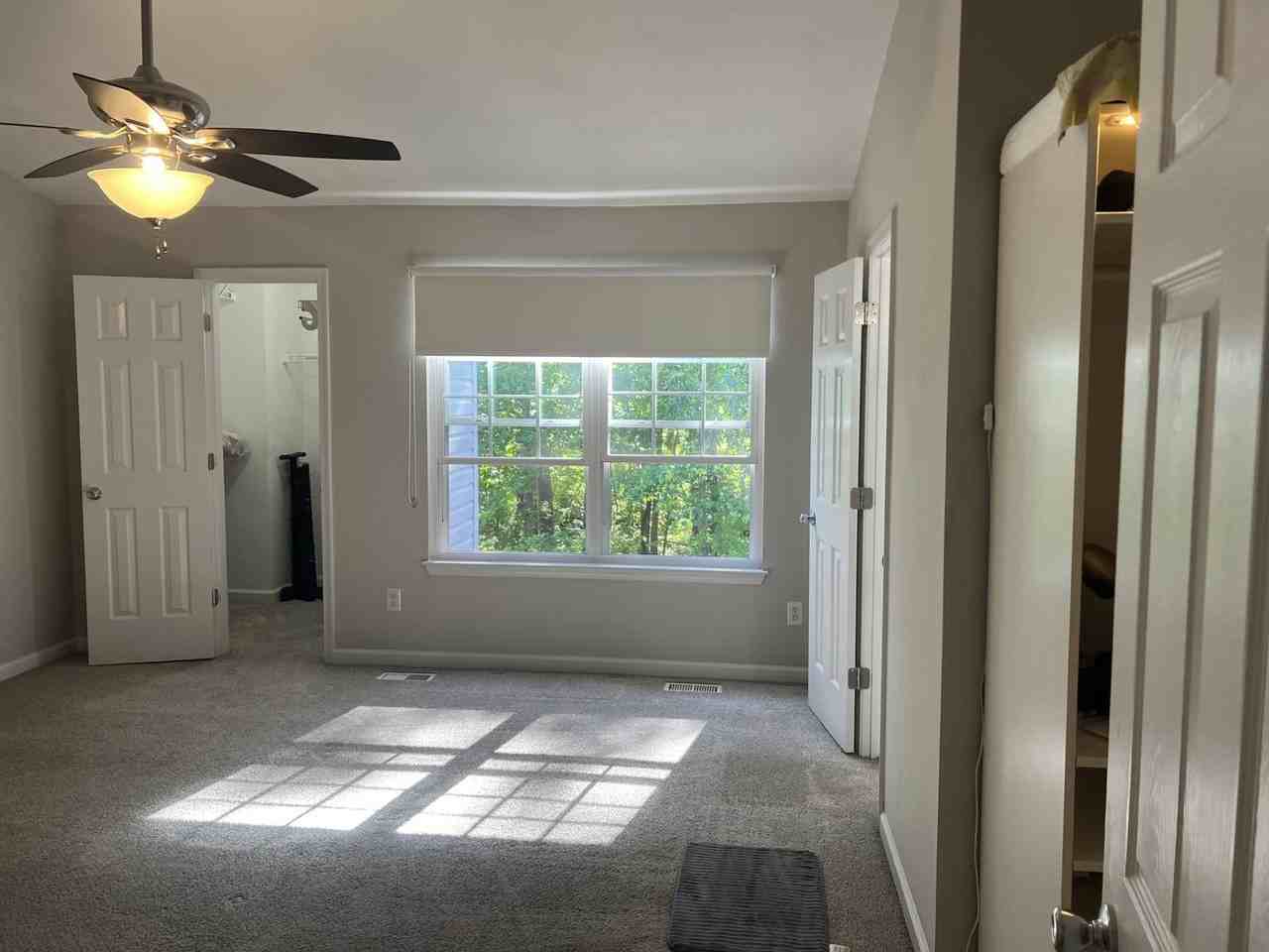 406 Crescent Ct - Photo 7 of 8