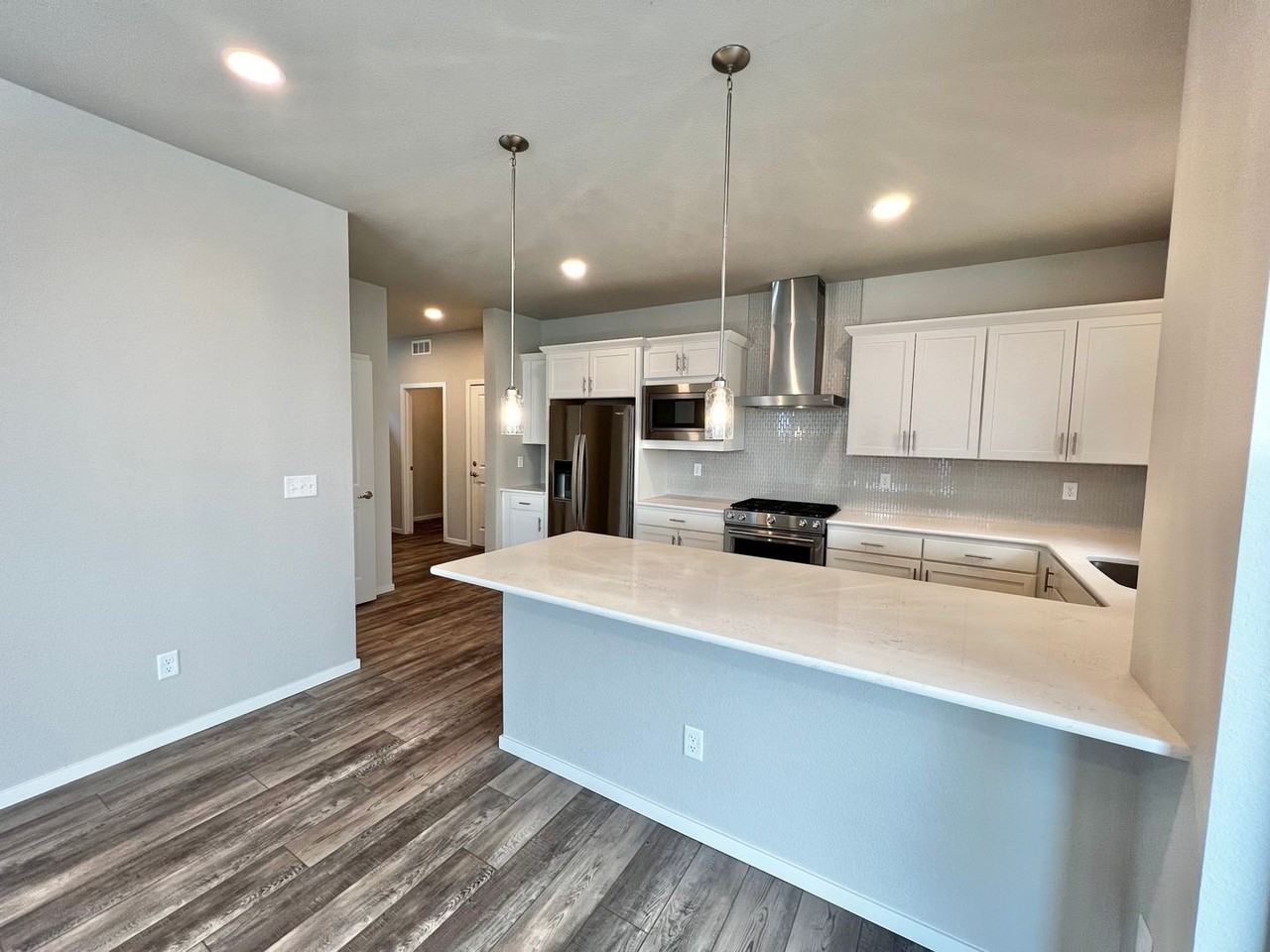 5958 Isabella Ave - Photo 4 of 47