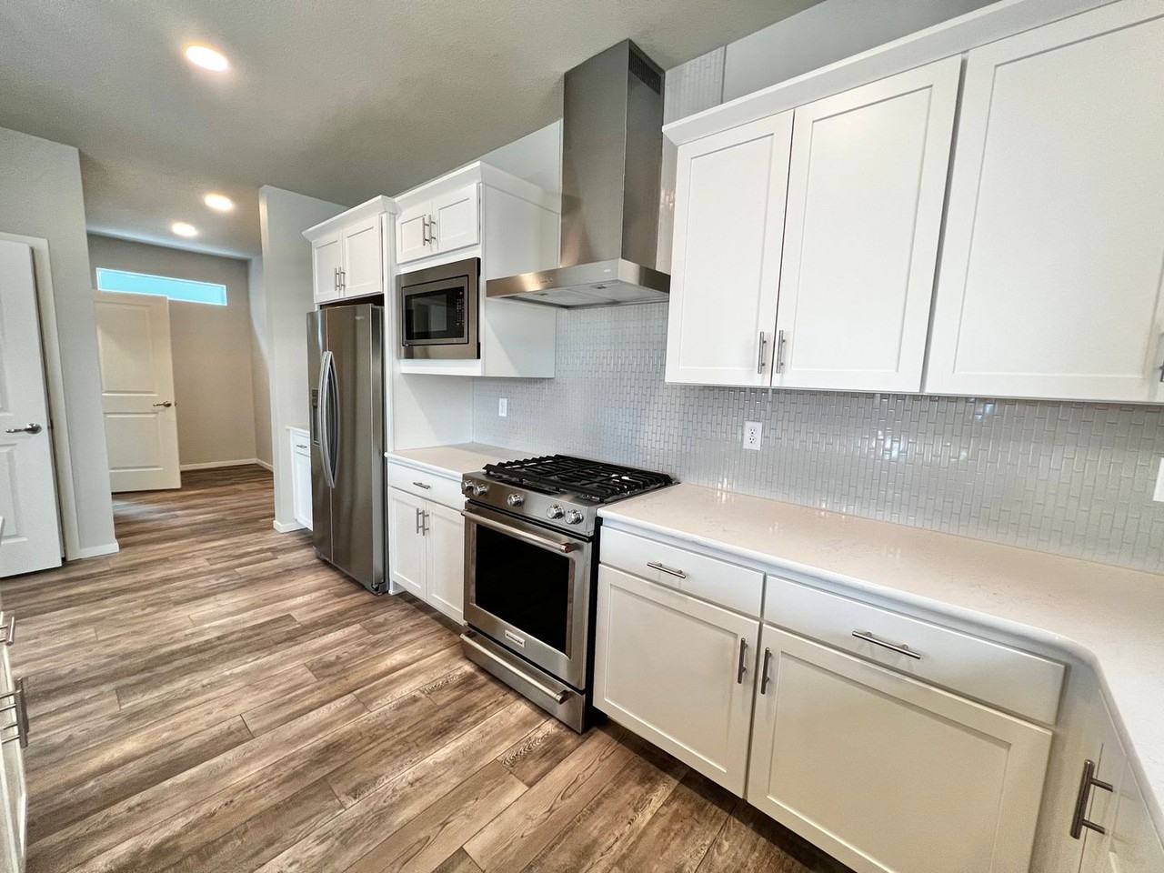 5958 Isabella Ave - Photo 7 of 47