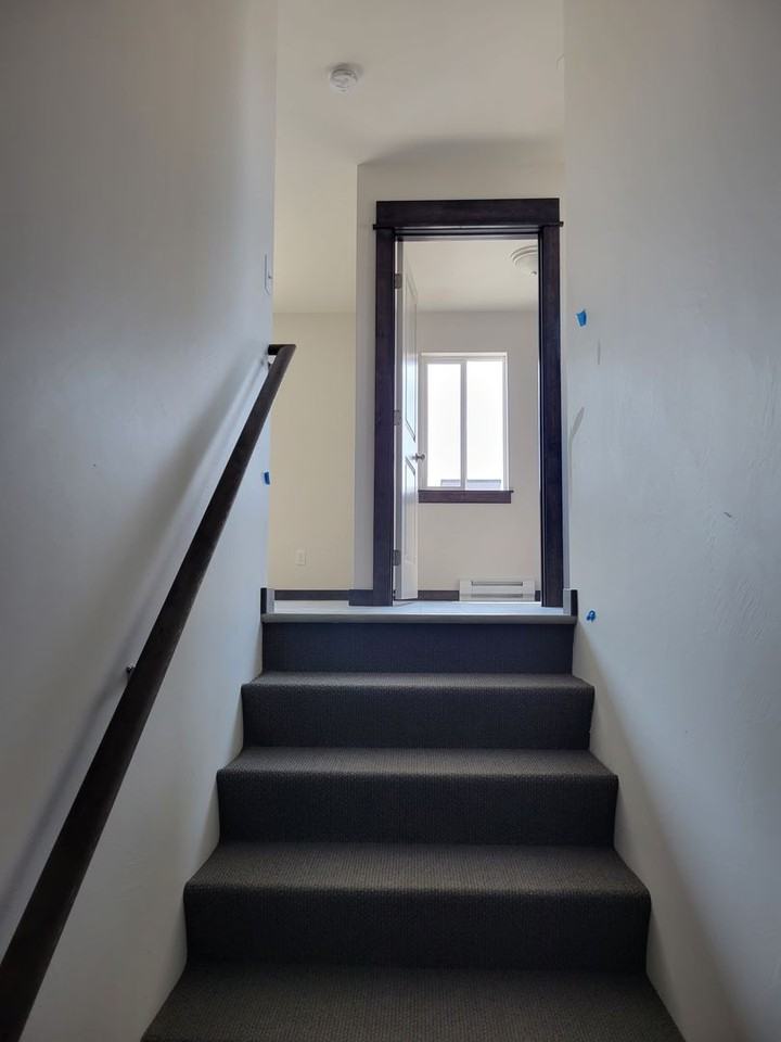 93 West Jefferson Avenue - Photo 3 of 16