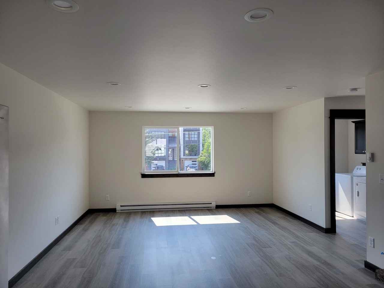 93 West Jefferson Avenue - Photo 5 of 16