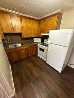 featured image of 214 E Grady St