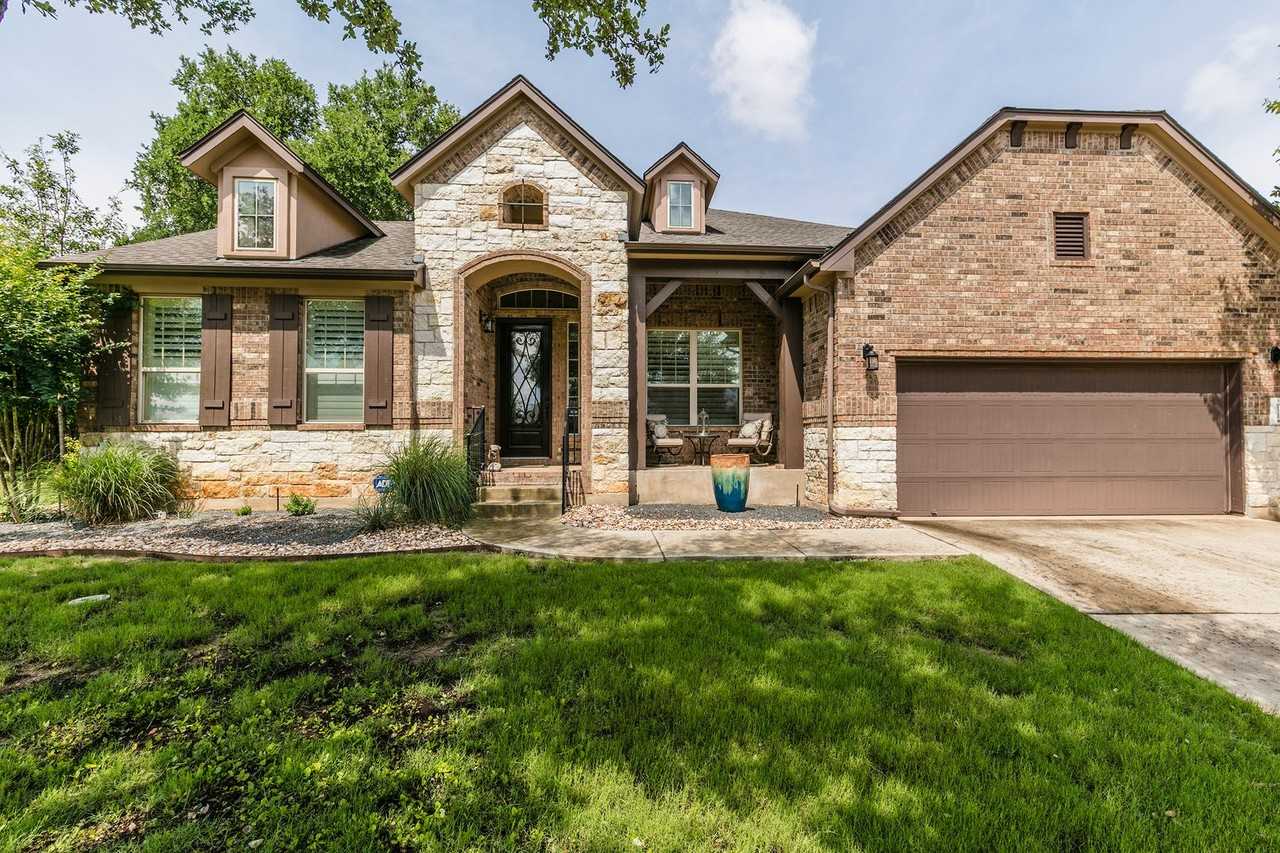 211 Lake Como Dr - Photo 2 of 41