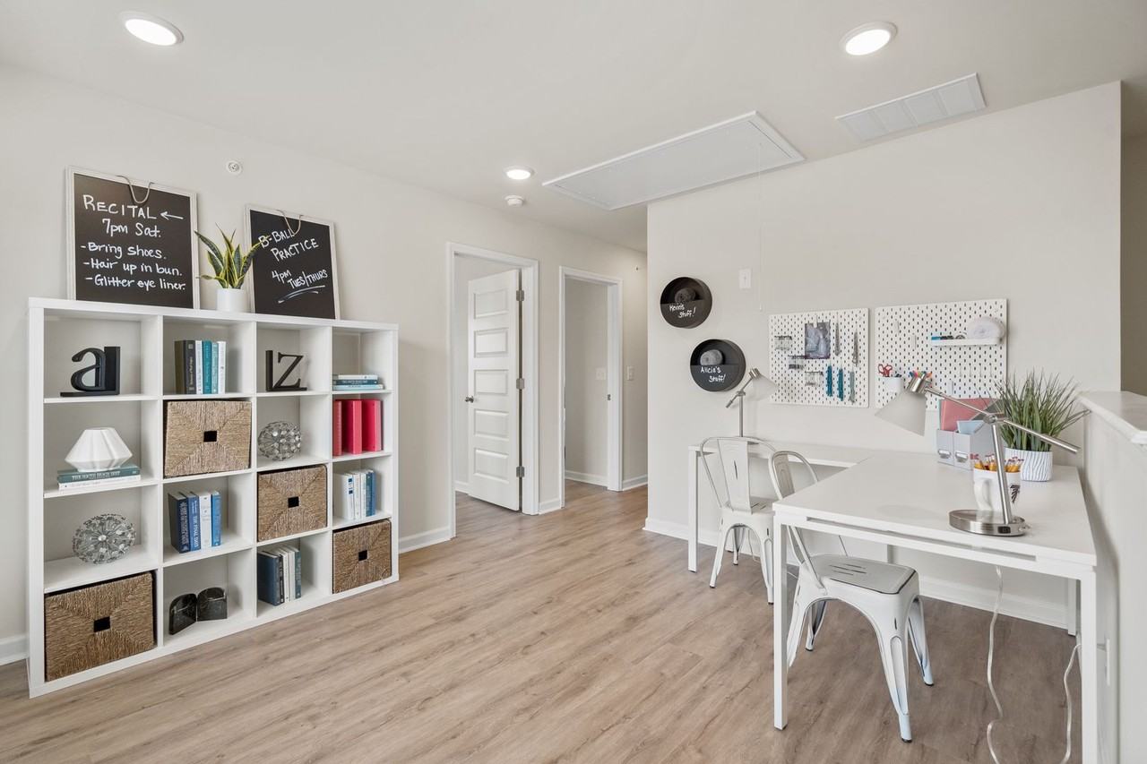 1214 Woodlyn Chase Ne - Photo 5 of 30